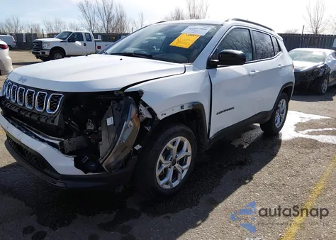 2025 Jeep Compass Latitude 4X4 from USA, damaged, VIN 3C4NJDBN3ST569966